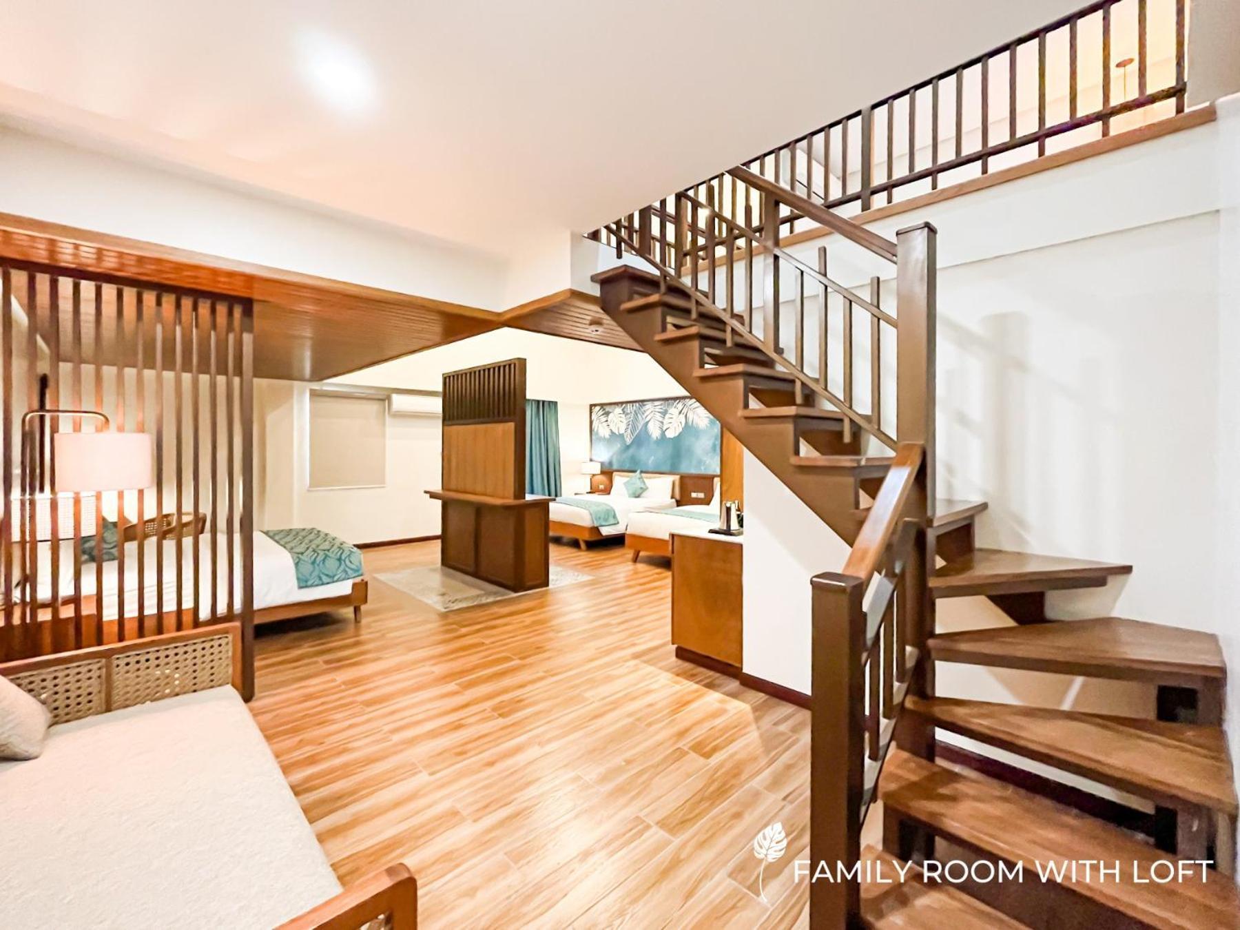 Bagac La Jolla Luxury Beach Resort מראה חיצוני תמונה