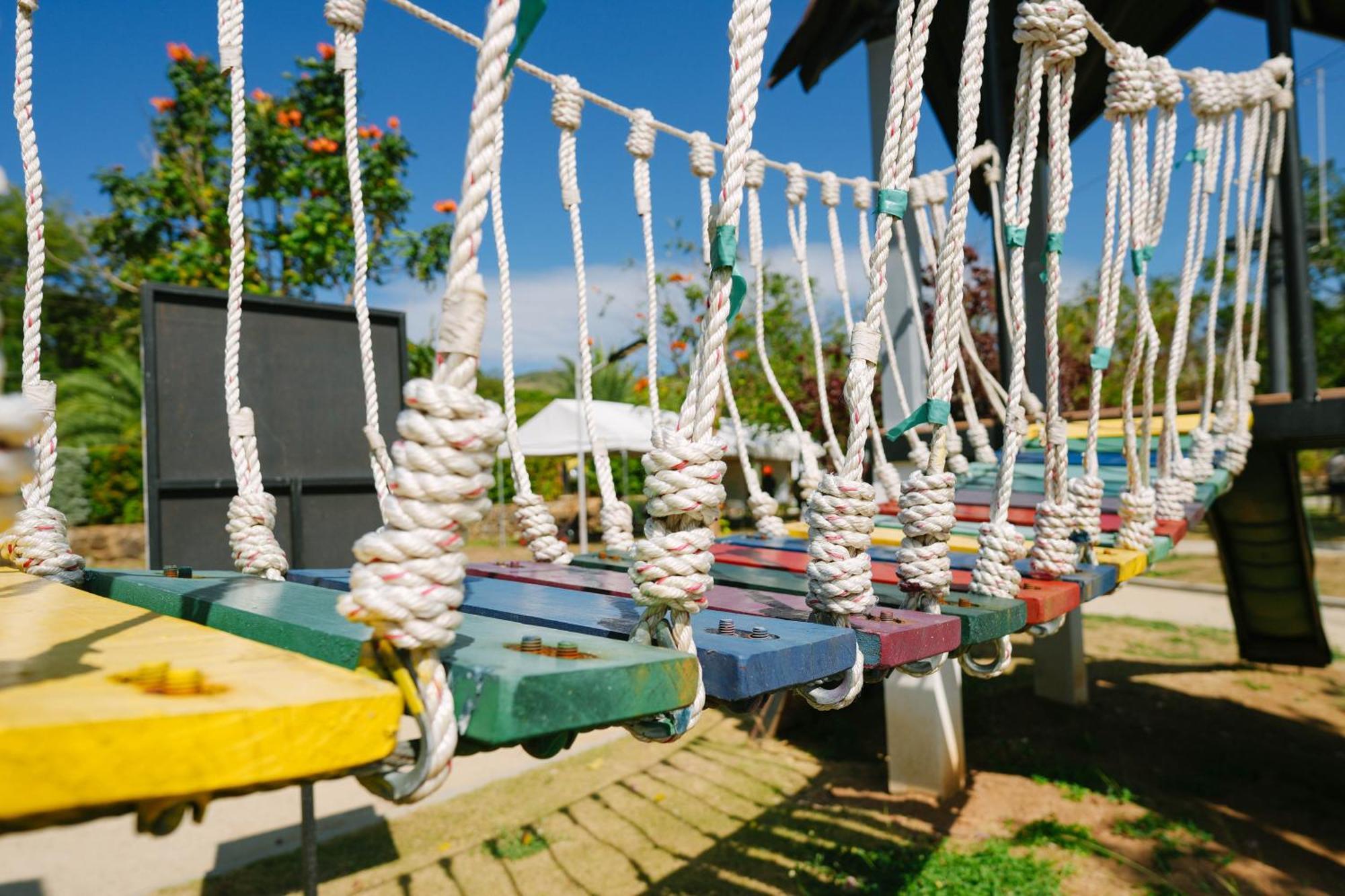 La Jolla Hotel And Beach Resort Bagac מראה חיצוני תמונה